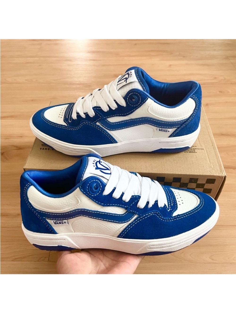 Vans Rowan 2 True Blue White
Women 8.5 US Mens 7.0 US
